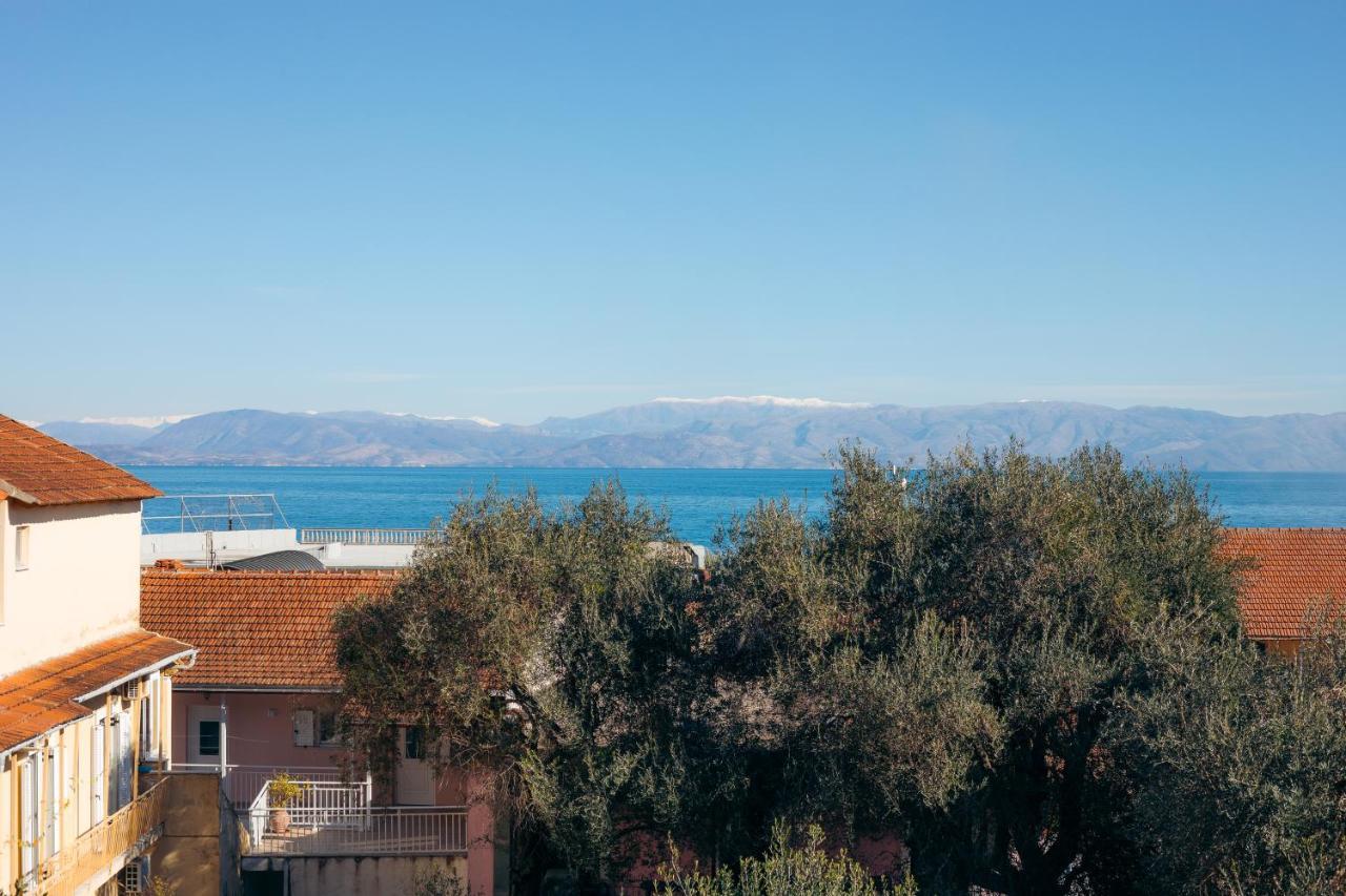 Corfu Star Apartments Benitses  Esterno foto