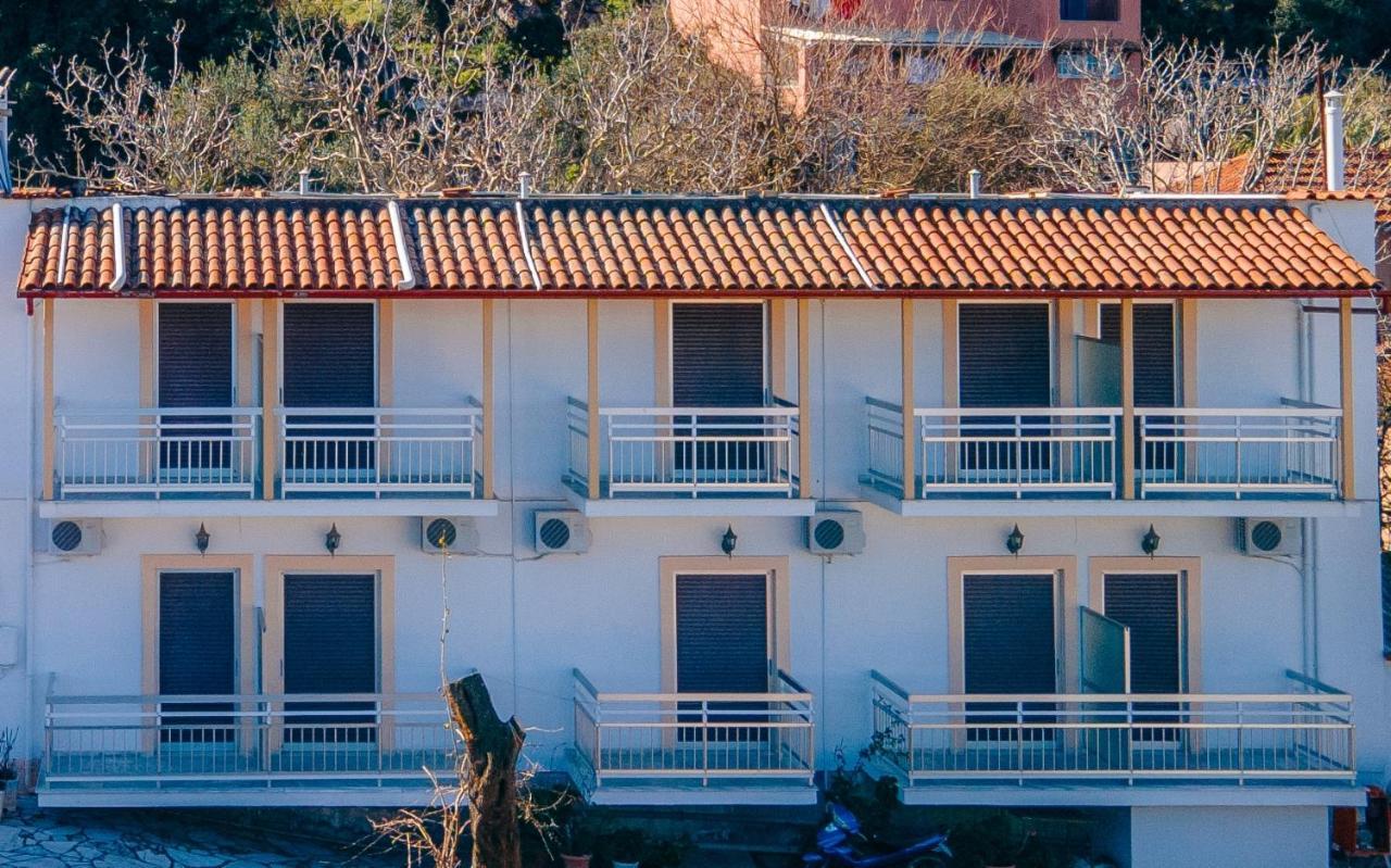 Corfu Star Apartments Benitses  Esterno foto